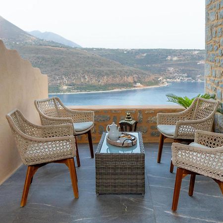 Karavostásion Akrolithi Guesthouse מראה חיצוני תמונה