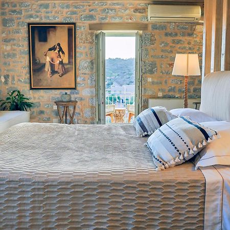 Karavostásion Akrolithi Guesthouse מראה חיצוני תמונה