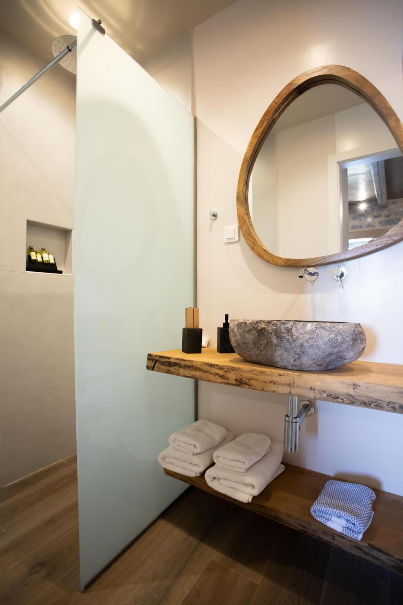 Karavostásion Akrolithi Guesthouse מראה חיצוני תמונה