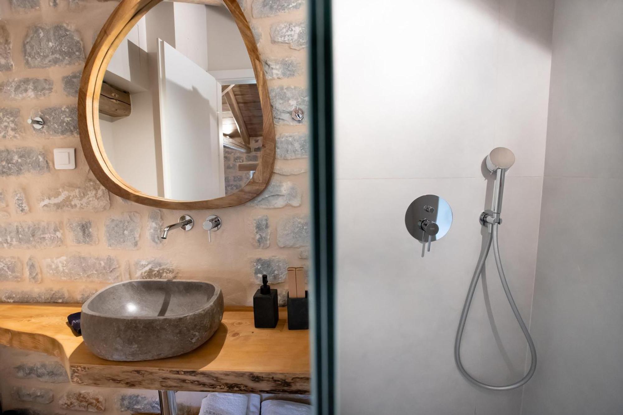 Karavostásion Akrolithi Guesthouse מראה חיצוני תמונה