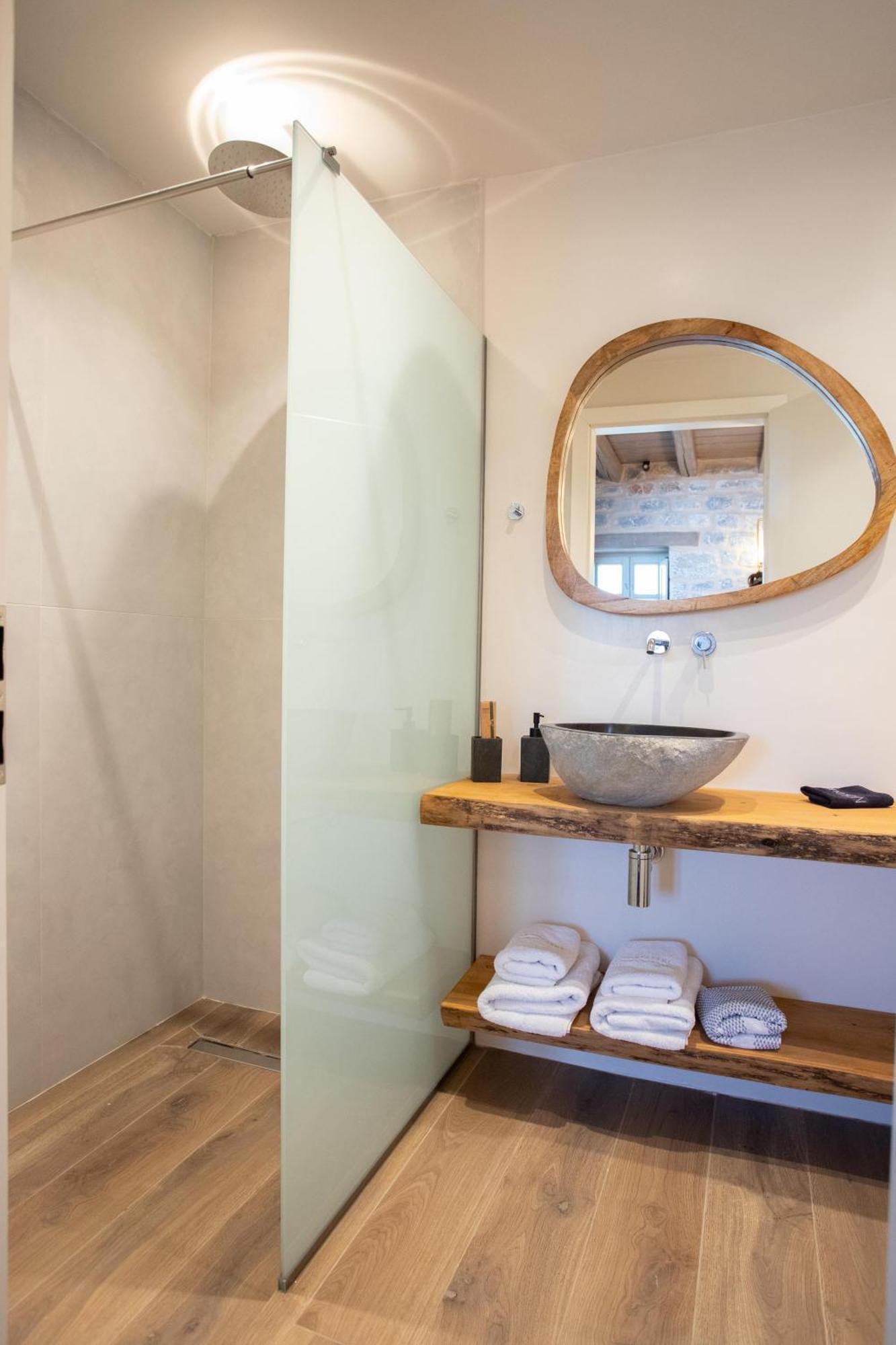Karavostásion Akrolithi Guesthouse מראה חיצוני תמונה