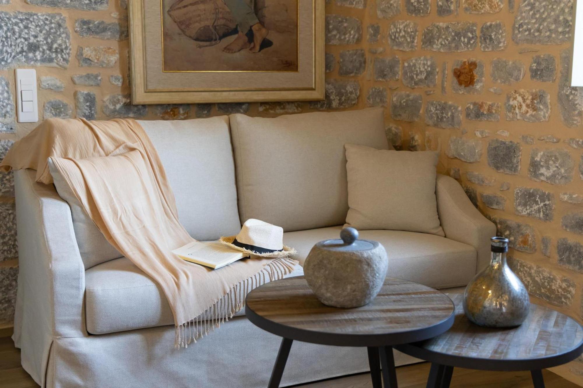 Karavostásion Akrolithi Guesthouse מראה חיצוני תמונה