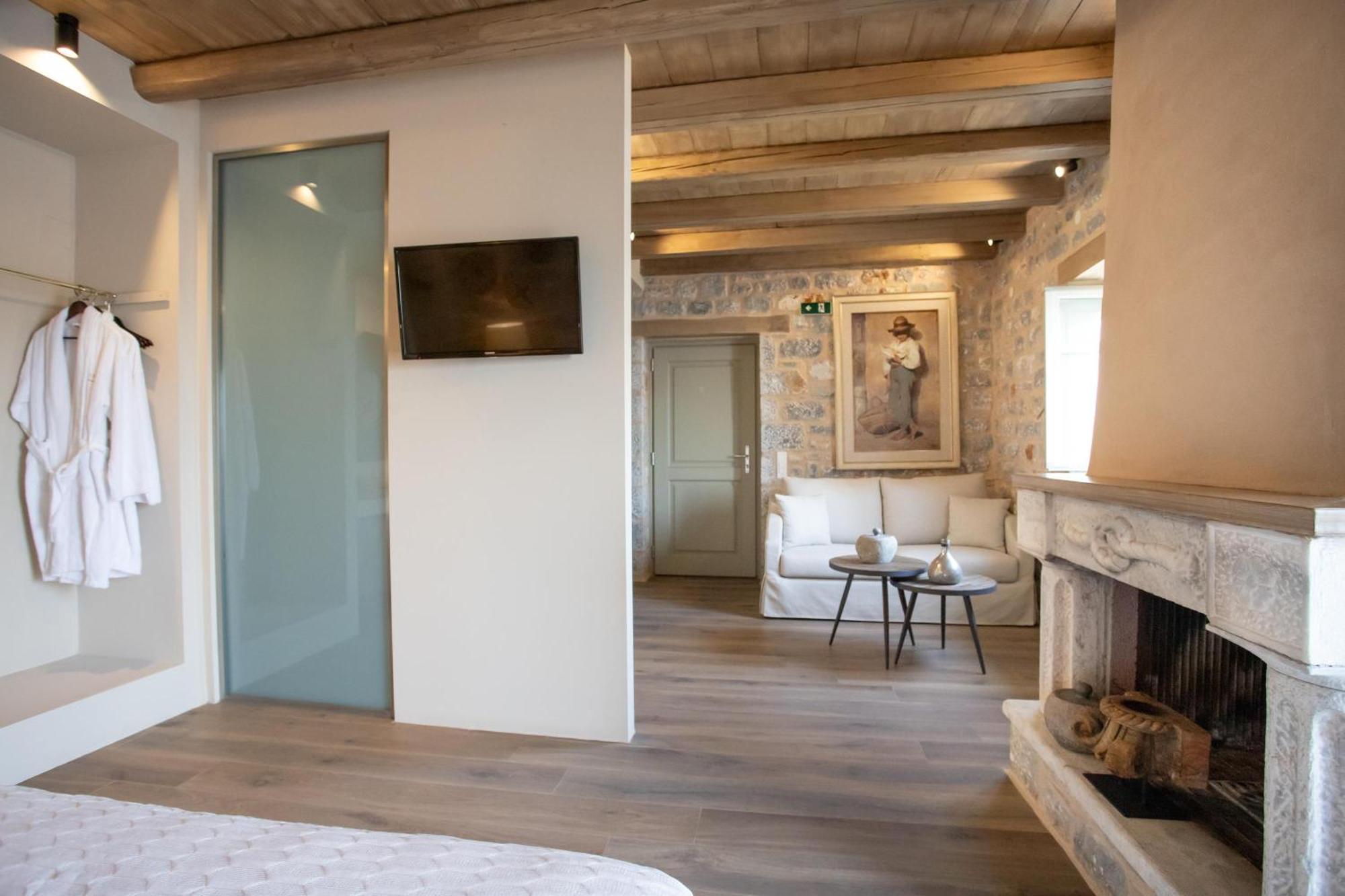 Karavostásion Akrolithi Guesthouse מראה חיצוני תמונה