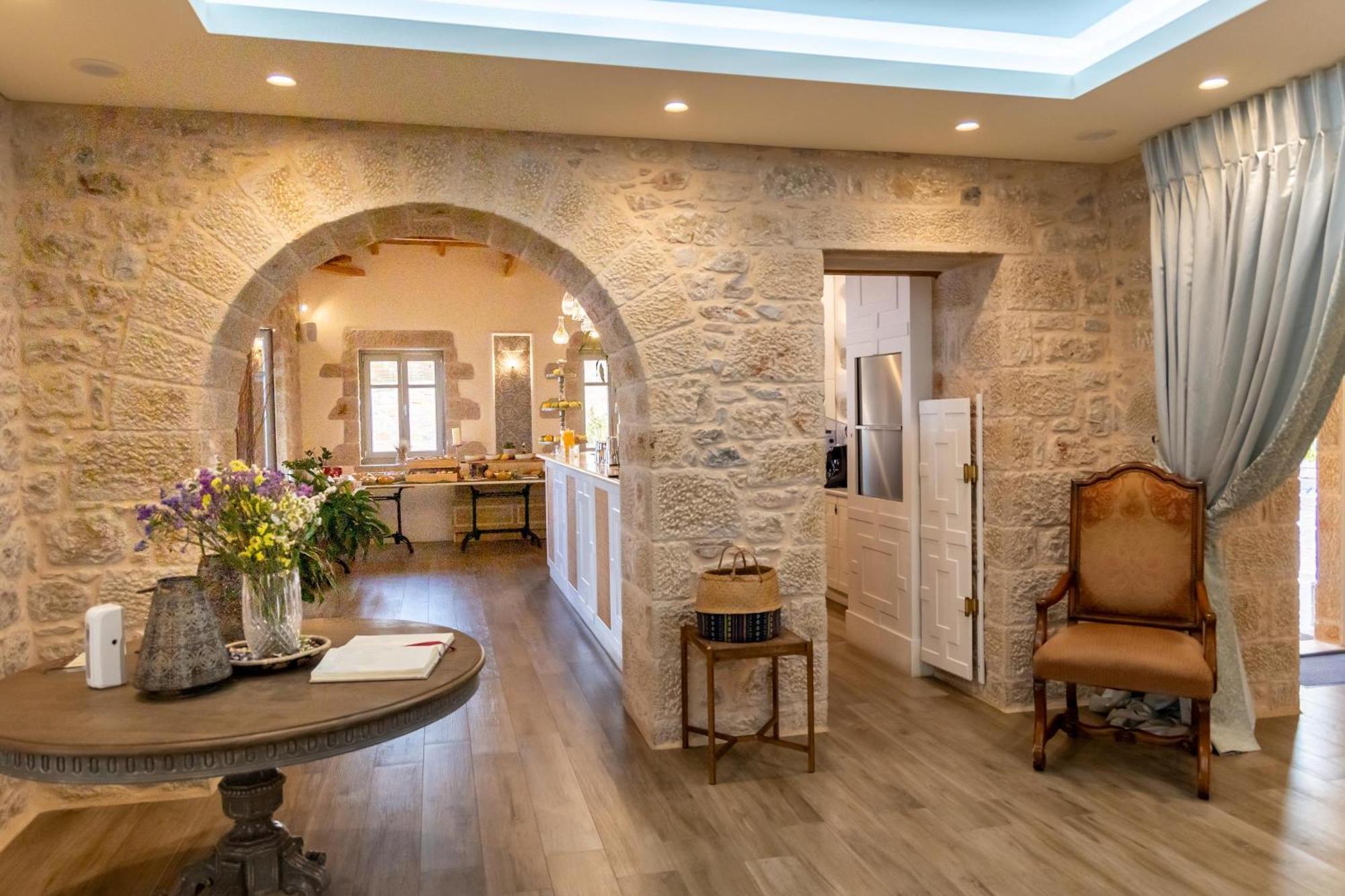 Karavostásion Akrolithi Guesthouse מראה חיצוני תמונה