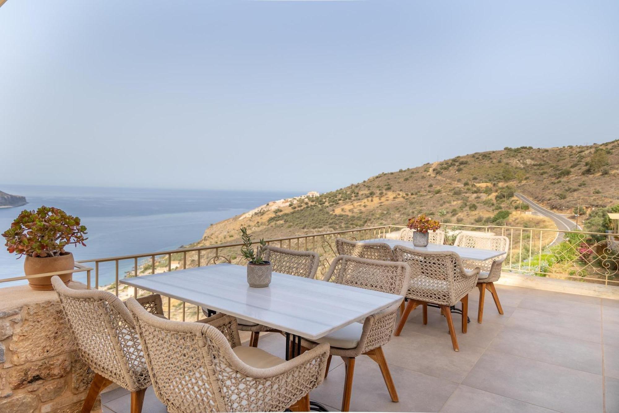 Karavostásion Akrolithi Guesthouse מראה חיצוני תמונה